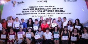 Egresa nueva generación de la Escuela de Escritores de Yucatán