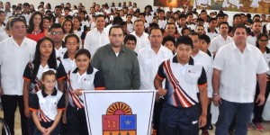 Felicita el gobernador Roberto Borge a Fátima Crisanto, medalla de oro en Campeonato Panamericano de luchas