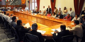Atiende Secretario de Gobierno a habitantes de Uxpanapa