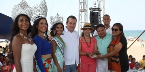 Lleno histórico en el festival de la mojarra de playa de Chachalacas