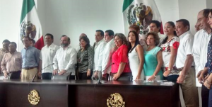 Entregan credenciales a Diputados que integrarán la LXI Legislatura en Yucatán