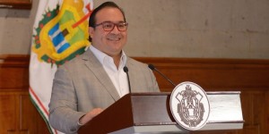 En Veracruz, el camino a la prosperidad inicia con una educación pública de calidad: Javier Duarte