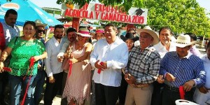 Inaugura el gobernador Fernando Ortega Bernés, Feria Ganadera en Palizada