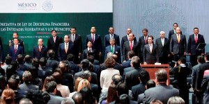 El Gobernador de Yucatán atestigua presentación de Iniciativa de Disciplina Financiera propuesta por EPN