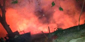 Incendio causa desalojo de familias en colonias de Tabasco