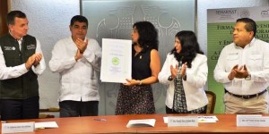 Entrega PROFEPA certificado de calidad ambiental a la UJAT