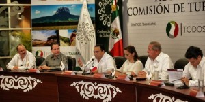 Encabeza el gobernador Roberto Borge y Claudia Ruiz, sesión de la comisión de Turismo de la CONAGO