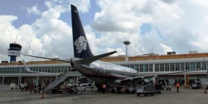 El aeropuerto internacional de Cancún se pintara de rosa