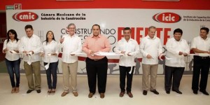 Inaugura el gobernador edificio de la CMIC en Playa del Carmen
