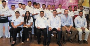 Capacitan a trabajadores de restaurante en Yucatán para elevar la productividad