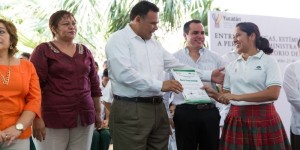 Más becas económicas, para jóvenes de educación media en Yucatán