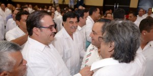 Asiste Javier Duarte al Cuarto Informe de Gobierno de Roberto Borge Angulo