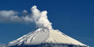 El Popocatépetl mantiene exhalaciones
