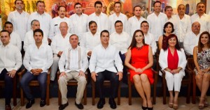 Un gabinete de gente honesta, comprometida y de resultados para Campeche: Alejandro Moreno