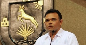 El gobernador de Yucatán, Rolando Zapata Bello realiza ajustes en su gabinete