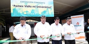 Inauguran en la UJAT exposición ‘Pemex visita mi universidad’