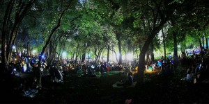 Asisten 4 mil personas a picnic nocturno en el Bosque de Chapultepec