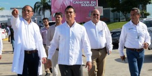 El gobernador Alejandro Moreno, supervisa Centro Estatal de Oncología