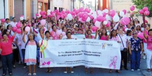 Marchan por el Día Mundial de la Lucha contra el Cáncer de Mama en Yucatán