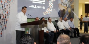 Presenta el gobernador de Campeche, el programa macro de desarrollo económico