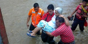 Atiende Protección Civil afectaciones en 5 municipios de Veracruz por fuertes lluvias