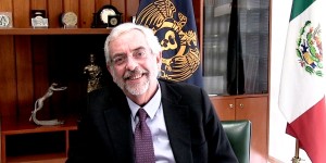 Enrique Grue Wiechers nuevo rector de la UNAM