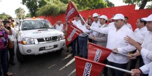 Da el gobernador banderazo en Cancún a megacampaña de eliminación de criaderos de moscos