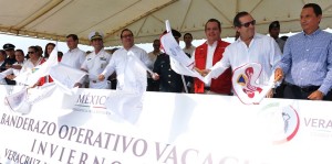Banderazo inicial el gobierno de Veracruz al periodo vacacional de invierno 2015