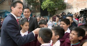 La Primaria Rodolfo Menéndez escuela modelo en el corazón de México: Enrique peña Nieto