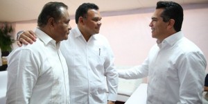 El gobernador de Campeche Alejandro Moreno, asistió al III Informe en Yucatán