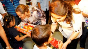 Contribuye DIF Centro a llevar alegría a niños por el Día de Reyes