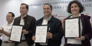 Firma Ayuntamiento de Coatzacoalcos convenio para apoyar a tiendas de abarrotes