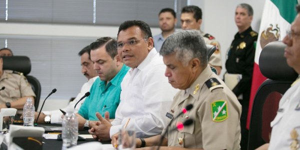 Convoca gobernador a yucatecos seguir trabajando por la seguridad