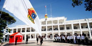Encabeza el gobernador, Roberto Borge en izamiento de la bandera de Quintana Roo