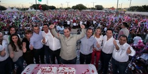 Convive el gobernador Roberto Borge con 12 mil cancunenses con motivo del Día de Reyes