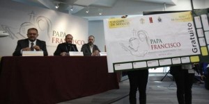 Presentan CEM boletos para la visita del Papa Francisco en México