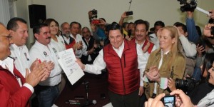 Se registra Baltazar Hinojosa Ochoa como precandidato de unidad al gobierno de Tamaulipas