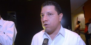 Gestiona Congreso de Veracruz regularización de más de 4 mil espacios públicos: Raúl Zarrabal