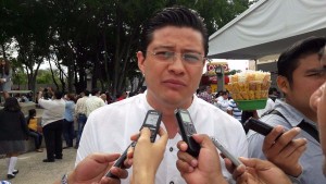 Ley del Servicio Profesional de Carrera, mejores funcionarios en Tabasco: Bertín Miranda