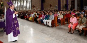 Pide Obispo ayunar para pedir por la paz de Tabasco