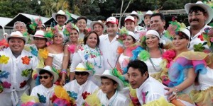 Asiste el gobernador a la tradicional presentación de comparsas del Carnaval Cozumel 2016