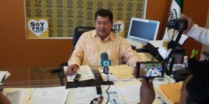 El PRD no tiene como practica comprar a nadie: Candelario Pérez Alvarado