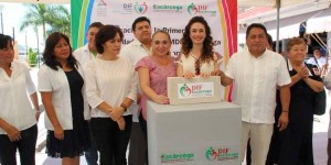 Christelle Castañón de Moreno da banderazo a rehabilitación a 10 espacios comunitarios en Escárcega