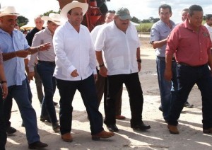 Se consolidaran proyectos productivos en Quintana Roo: Roberto Borge