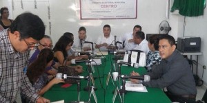 Inicia revisión de 175 paquetes electorales en Centro
