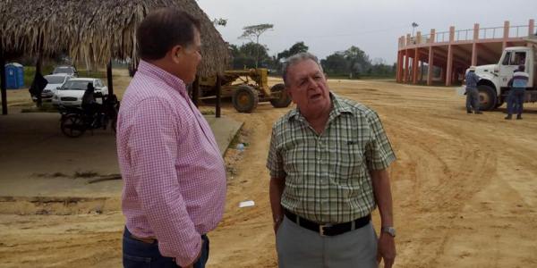 Cuco Rovirosa supervisa obras