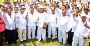 Mauricio Góngora es proclamado por los mayas Nohoch Sukun, «Hermano Mayor”
