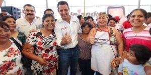 Celebrar a las madres oaxaqueñas es establecer compromisos para que vivan mejor: Alejandro Murat