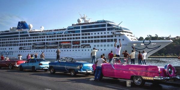 Crucero llega a Cuba 2016