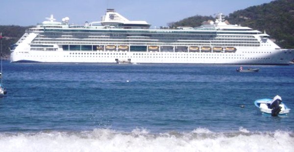 Crucero llega a Ixtapa Zihuatanejo